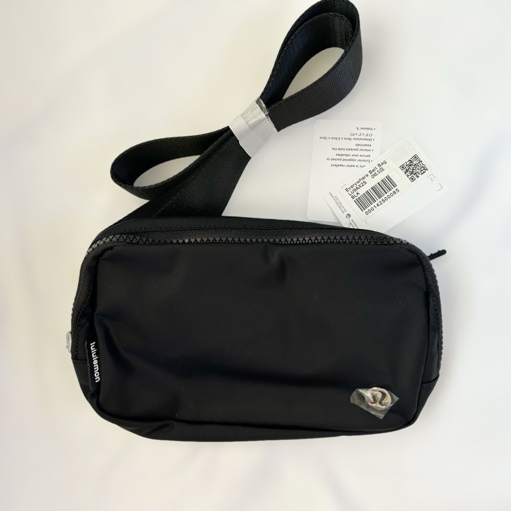 NEW Lululemon OG Black Everywhere Belt Bag